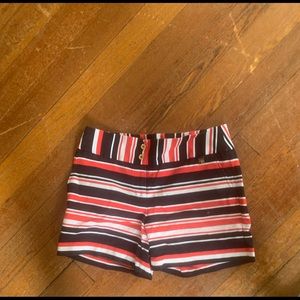 Anne Klein size 6 vertical striped shorts